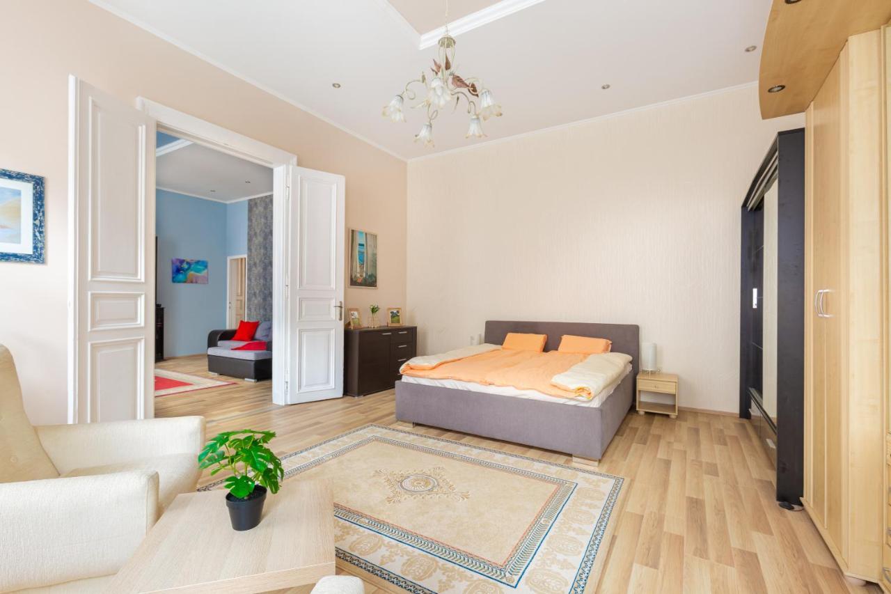 F24 Ferenc Apartment Budapesta Exterior foto